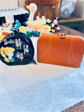 Vintage doll suitcases